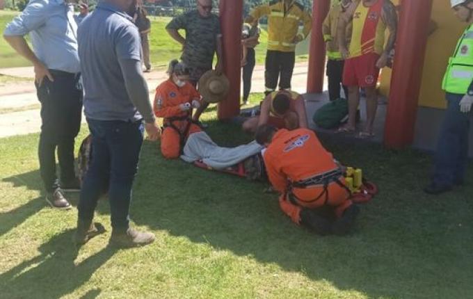 Capotamento de caminhão deixa dois feridos entre SC e RS