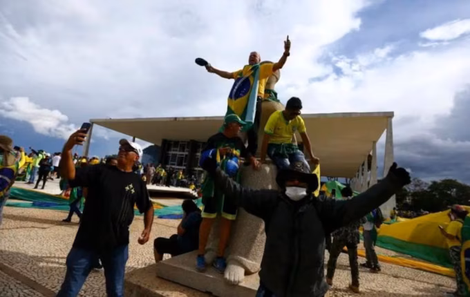 Governistas citam risco de redução de penas para manter veto de Lula à dosimetria