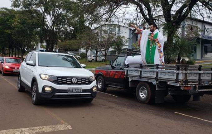 Paróquia de Iporã do Oeste realiza celebração e benção em homenagem a colonos e motoristas