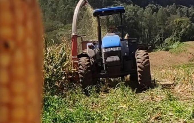 Secretaria da Agricultura de Princesa adquire quatro ensiladeiras novas