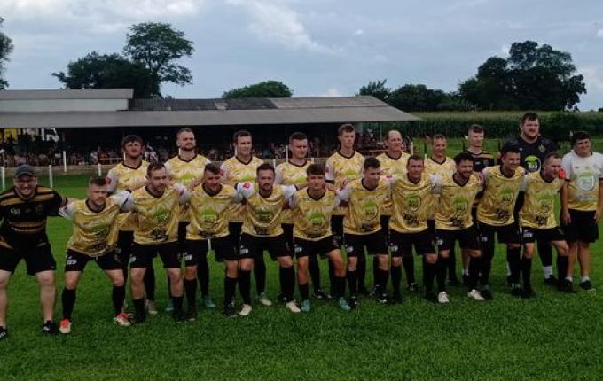 Dourado vence nos pênaltis e avança para a final do Municipal de Itapiranga