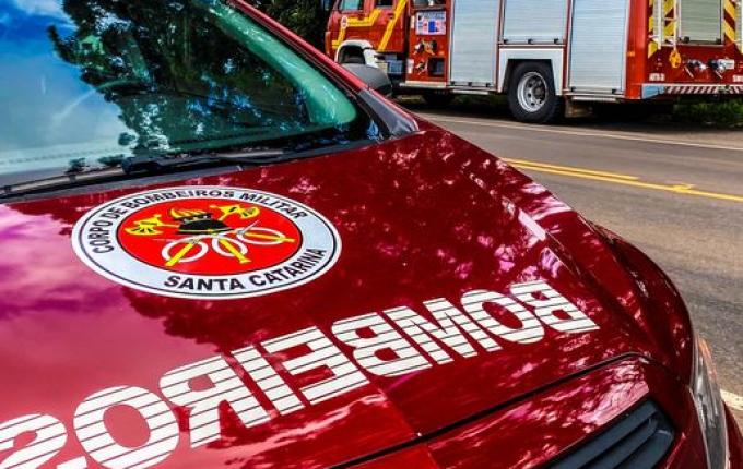 Mulher é atropelada na faixa de pedestres no centro de Iporã do Oeste