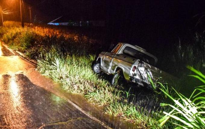 Saída de pista deixa homem ferido em São Miguel do Oeste