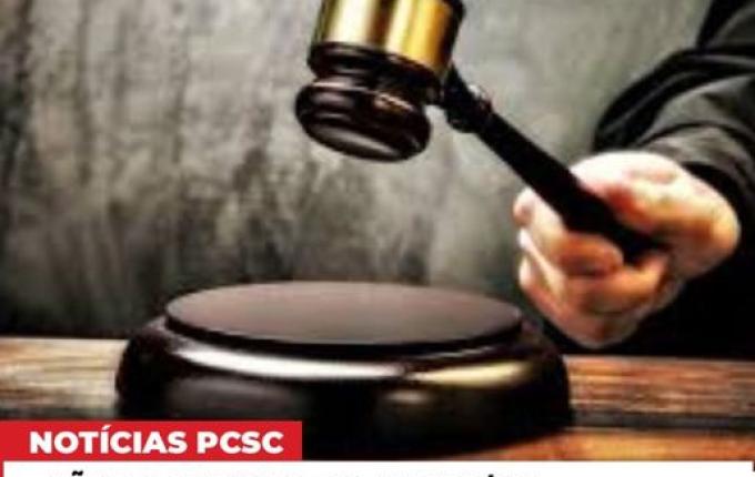 Homem é condenado a mais de 14 anos por tentar matar ex-companheira