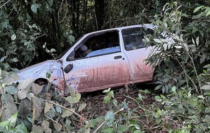 VÍDEO: Veículo da Saúde de Paraíso se envolve em acidente na BR 282