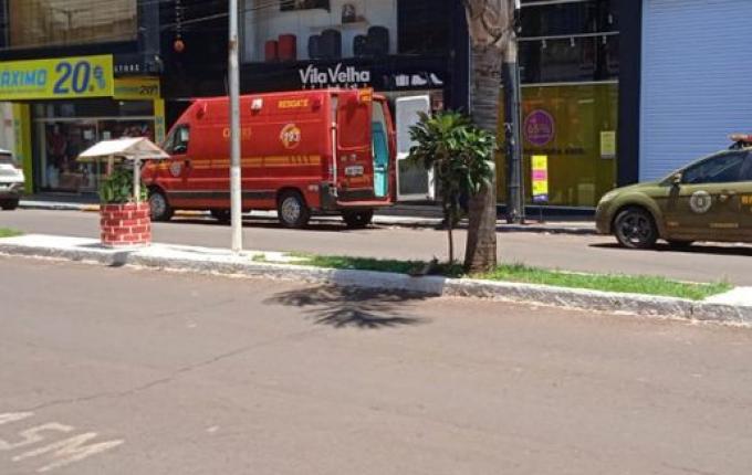 VÍDEOS: Bandidos armados invadem loja e fazem reféns no Rio Grande do Sul