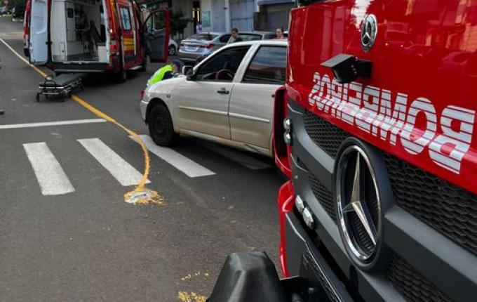 Atropelamento deixa idoso ferido no centro de SMOeste
