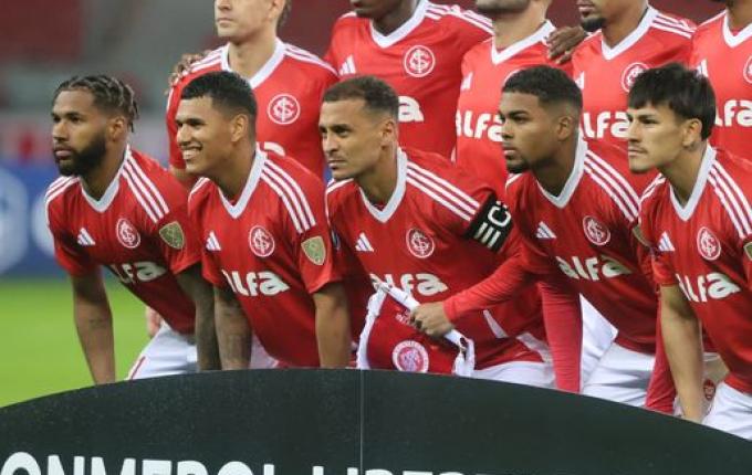 Inter vira sobre o Bahia e garante vaga nas oitavas da Libertadores