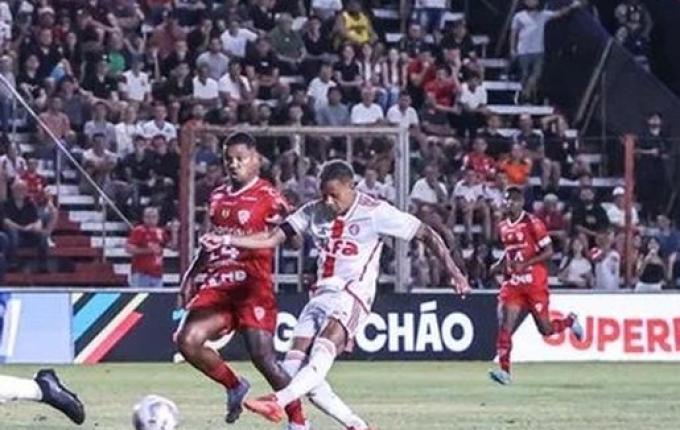 Inter vence São Luiz e depende só de si para avançar líder da classificação geral do Gauchão