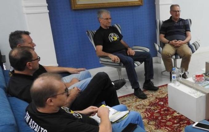 Prefeito busca apoio de parlamentares para agenda com Ministro da Infraestrutura