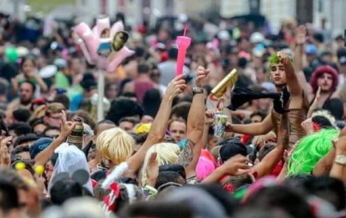 Às vésperas do Carnaval, Santa Catarina tem quase 2 mil casos de Covid-19
