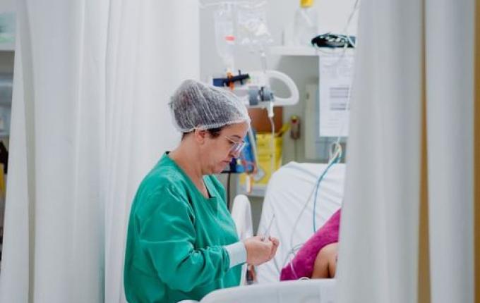 Concurso da Saúde de SC prorroga inscrições até dia 20; são mais de 500 vagas