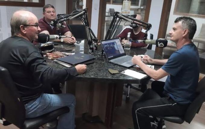 VÍDEO: Programa Bate Papo Esportivo relembra história do Handebol em SMOeste