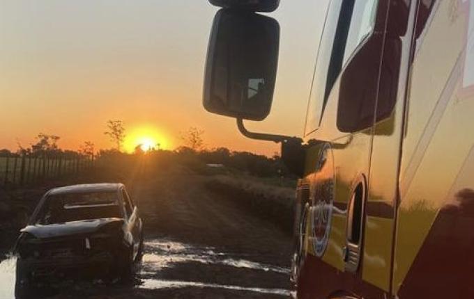 Incêndio destrói veículo da prefeitura de Santa Helena