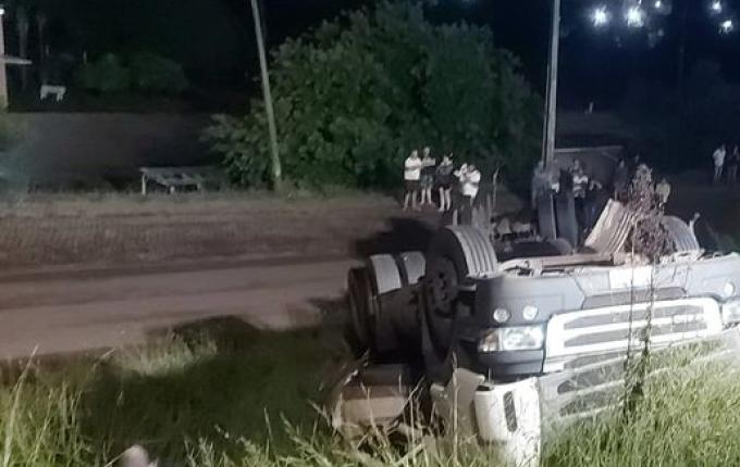 Motorista morre em capotamento na BR-158
