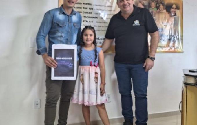 Menina de 7 anos de Iporã do Oeste irá participar de Concurso de talentos em Florianópolis