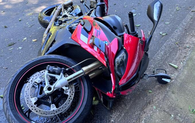 Motociclista de Maravilha morre após saída de pista na BR-282, em São Miguel do Oeste
