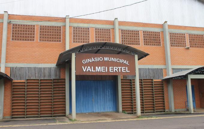 São João do Oeste investe em área coberta para eventos culturais