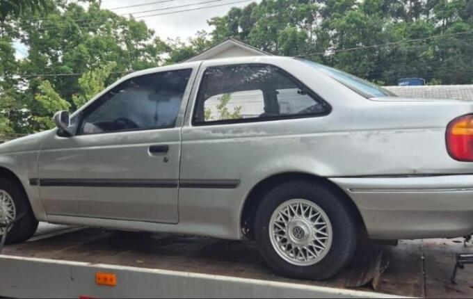 Homem é preso suspeito de furtar carro e ameaçar a mãe em SMO
