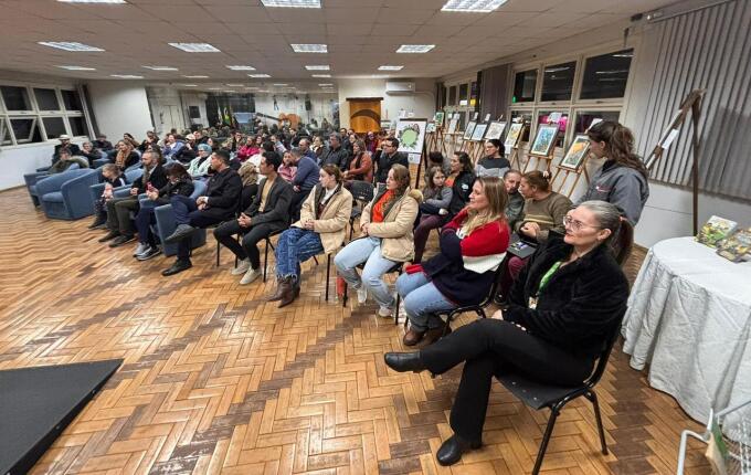 Exposição “Imaginando o Contestado” reúne público em São Miguel do Oeste