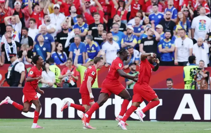 Anfitrião, Canadá busca empate com Bósnia e soma primeiro ponto em Copas