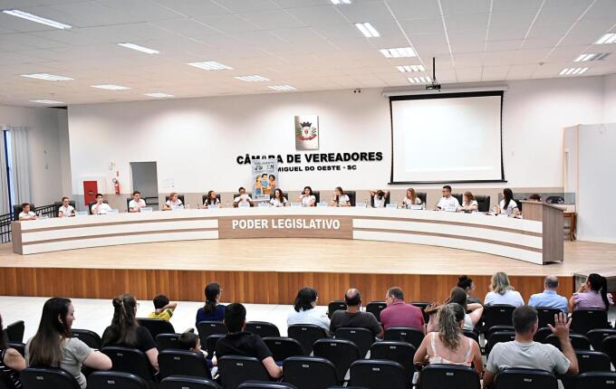 Eleição do Parlamento Jovem de SMO tem 31 candidatos inscritos
