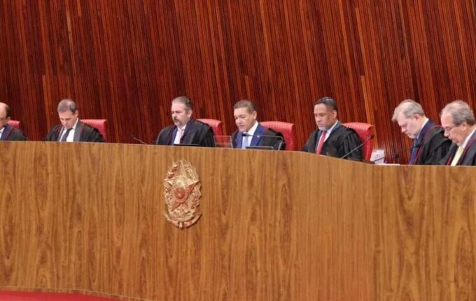 TSE mantém remoção de posts com informação falsa sobre Flávio e Nossa Senhora Aparecida
