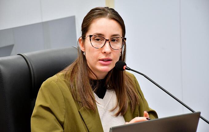 Vereadora propõe política de saúde mental para servidores em SMO