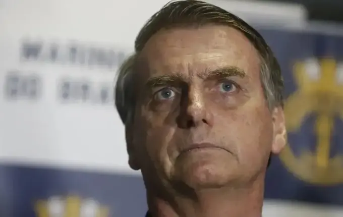 Bolsonaro recebe alta da UTI e é transferido para o quarto