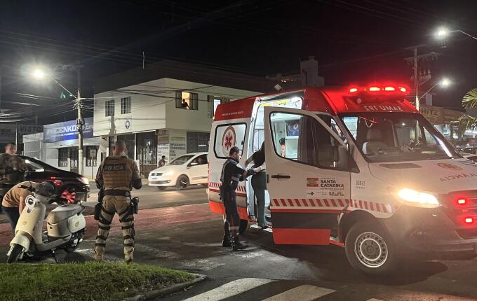 Mulher é atropelada no Centro de São Miguel do Oeste