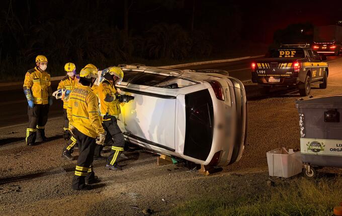 Acidente na BR-163 deixa motorista ferido em São Miguel do Oeste