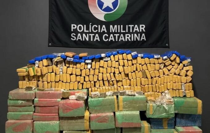 Imóvel aparentemente abandonado escondia 1,1 tonelada de maconha em SC