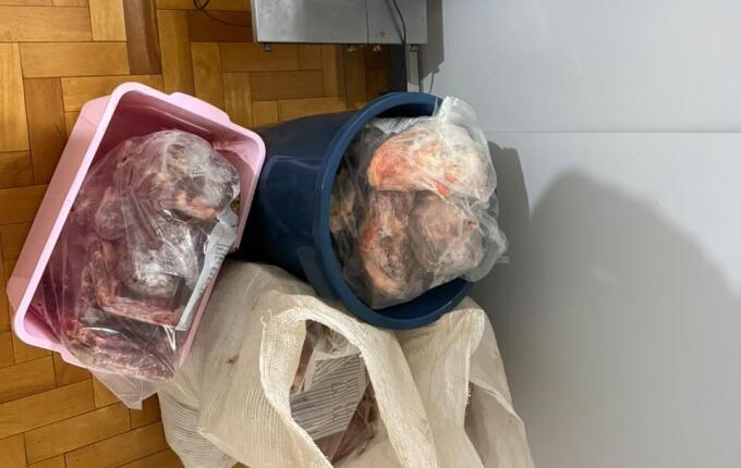 Operação contra furto de gado resulta na apreensão de armas e carnes suspeitas em SMO
