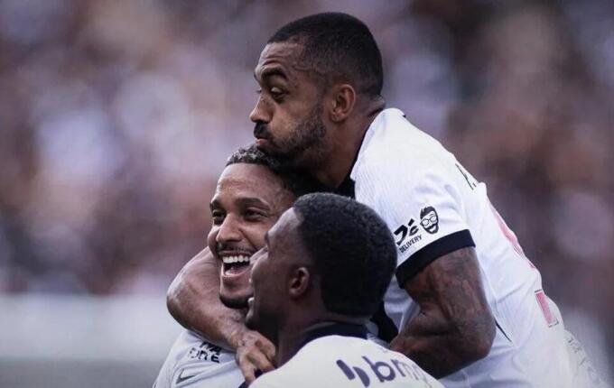 Vasco vence Grêmio no Brasileirão e segue embalado com Renato Gaúcho