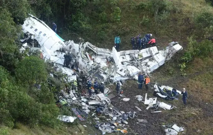 Chapecoense é condenada a pagar R$ 450 mil a família de jornalista morto em queda de avião
