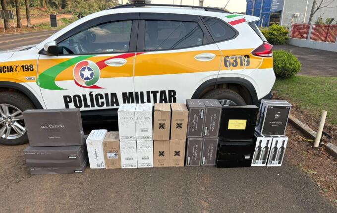 Homem é flagrado com 142 garrafas de vinho durante abordagem em Palma Sola