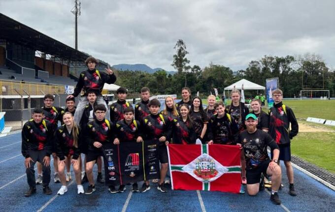 Itapiranga conquista medalhas no atletismo da fase estadual da OLESC