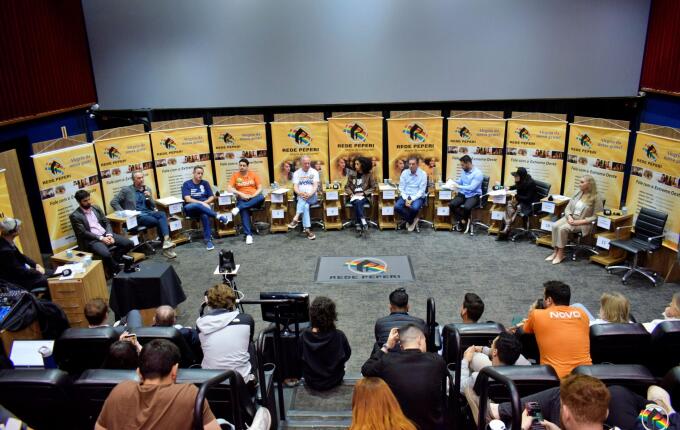 Candidatos a deputado federal discutem diversos temas em debate da Peperi