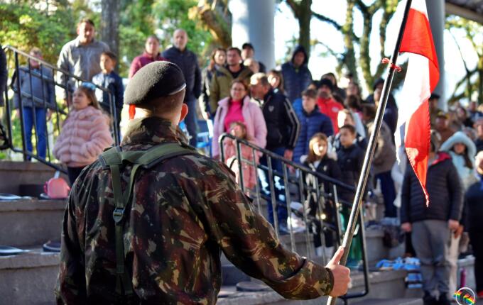 Autoridades e moradores avaliam desfile de 7 de Setembro em SMO