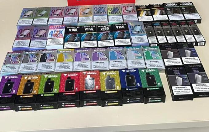 Polícia Civil apreende cigarros eletrônicos em investigação sobre venda para adolescentes em Saudades