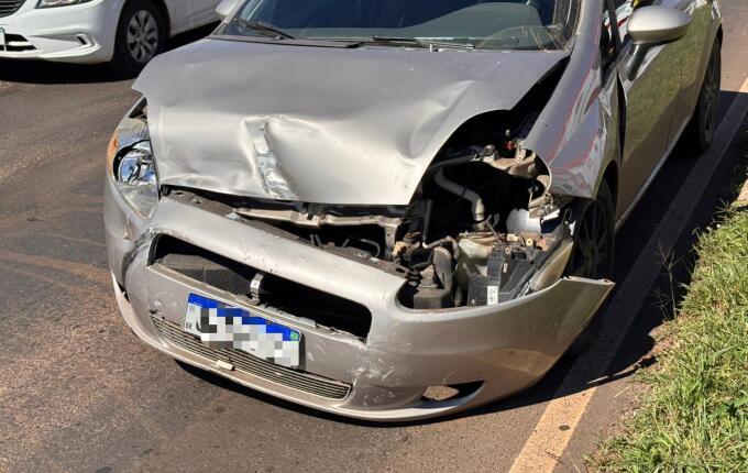 Colisão entre dois carros deixa três feridos na Willy Barth, em São Miguel do Oeste