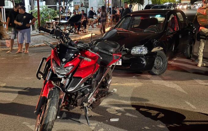 Após colisão entre carro e moto, condutor é preso por embriaguez ao volante em SMO