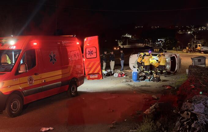 Acidente na BR-163 deixa motorista ferido em São Miguel do Oeste