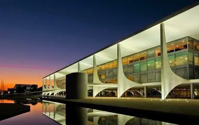 Brasil anuncia reciprocidade após EUA confirmarem tarifa de 25% sobre produtos nacionais