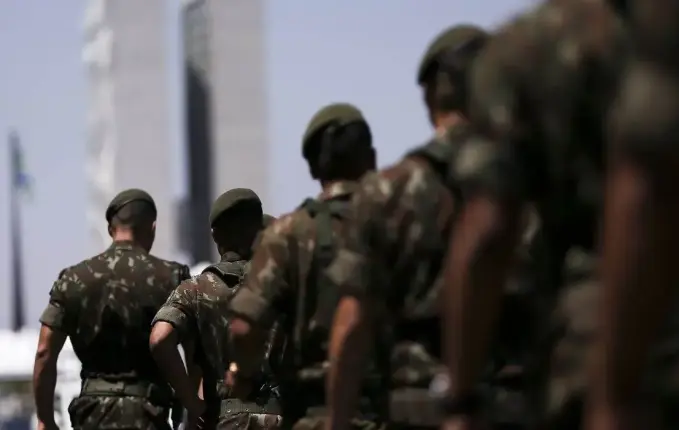 Governo corta verba e Exército suspende ação na fronteira contra crime