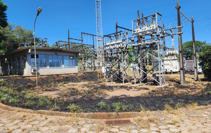 Fogo em vegetação deixa 10 mil unidades sem luz em Itapiranga