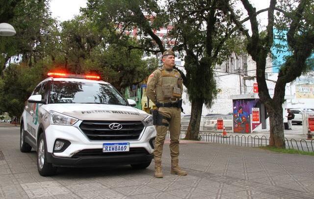 SC multa 44 todos os dias e soma 10 mil autuados por porte e uso de drogas em áreas públicas