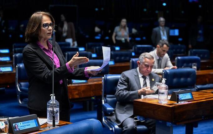 Senado aprova projeto que dificulta aborto legal em crianças vítimas de estupro