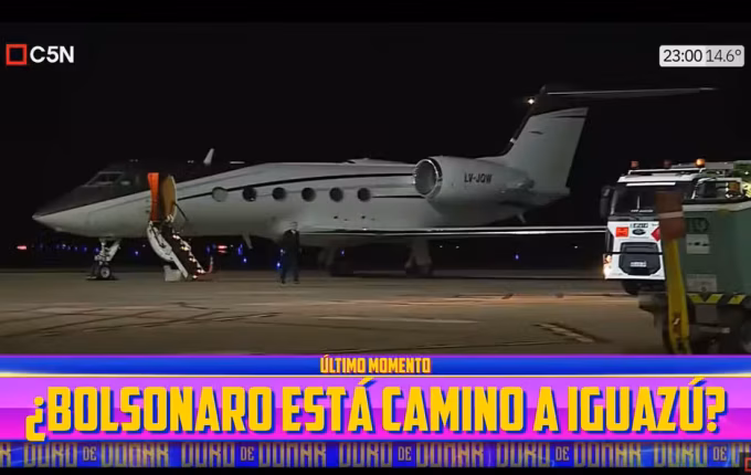 Com apoio de Trump, Flávio Bolsonaro segue para os Estados Unidos com a família