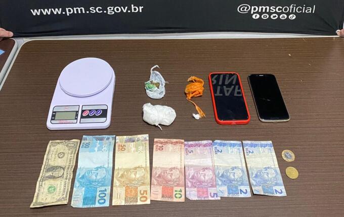Casal é preso por tráfico de drogas no bairro Bela Vista, em Maravilha